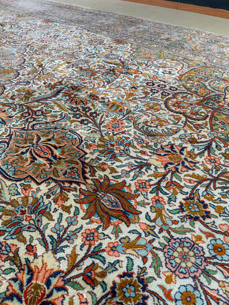 silkkimatto ylvään koristeelinen ghom 280 x 185 cm (kopio)