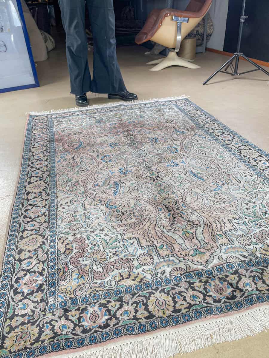 silkkimatto soinnukkaan hillitty kasmir 188 x 137 cm