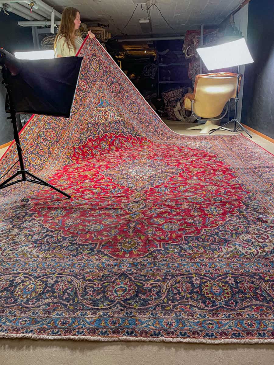 tyrmäävä palatsikokoinen keshan – signeerattu – 406 x 291 cm