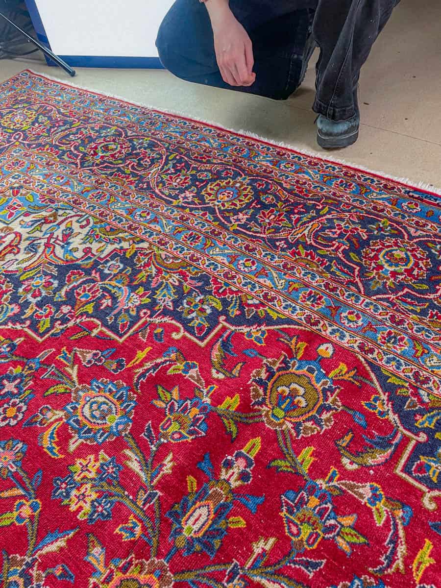 tyrmäävä palatsikokoinen keshan – signeerattu – 406 x 291 cm