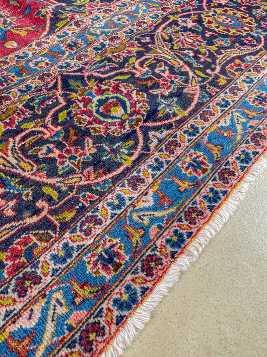 tyrmäävä palatsikokoinen keshan – signeerattu – 406 x 291 cm