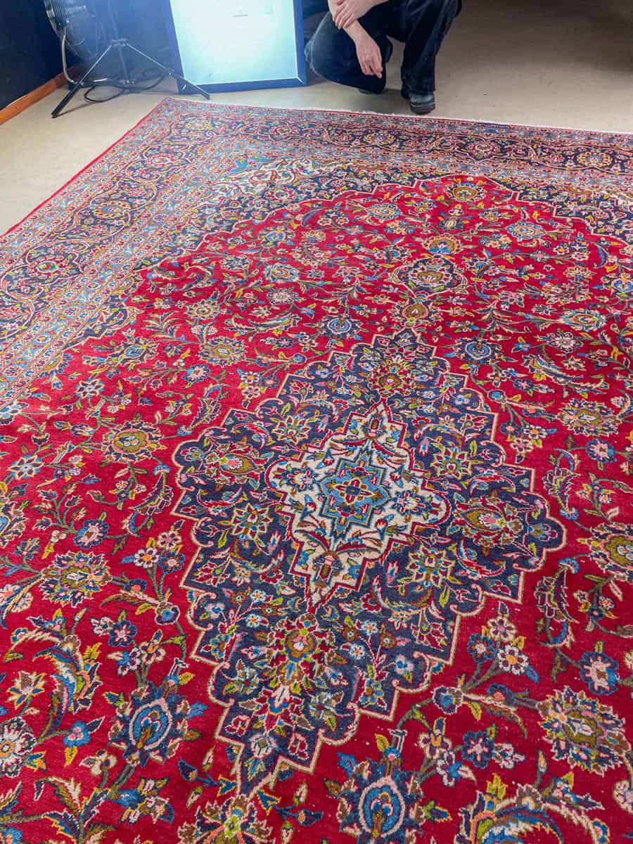 tyrmäävä palatsikokoinen keshan – signeerattu – 406 x 291 cm