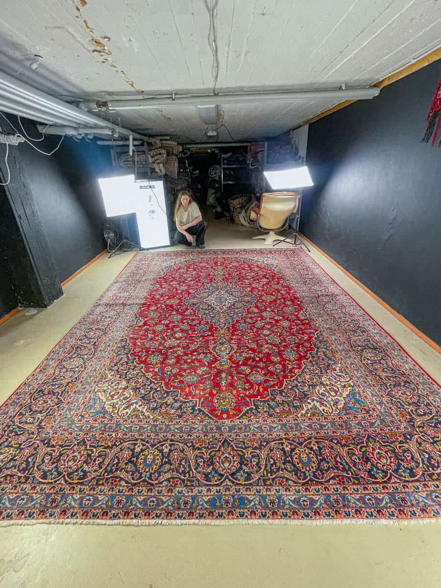 tyrmäävä palatsikokoinen keshan – signeerattu – 406 x 291 cm