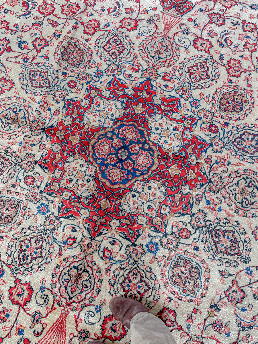 tyrmäävän elegantti palatsikokoinen sarouk 1960 luvulta 405 x 320 cm