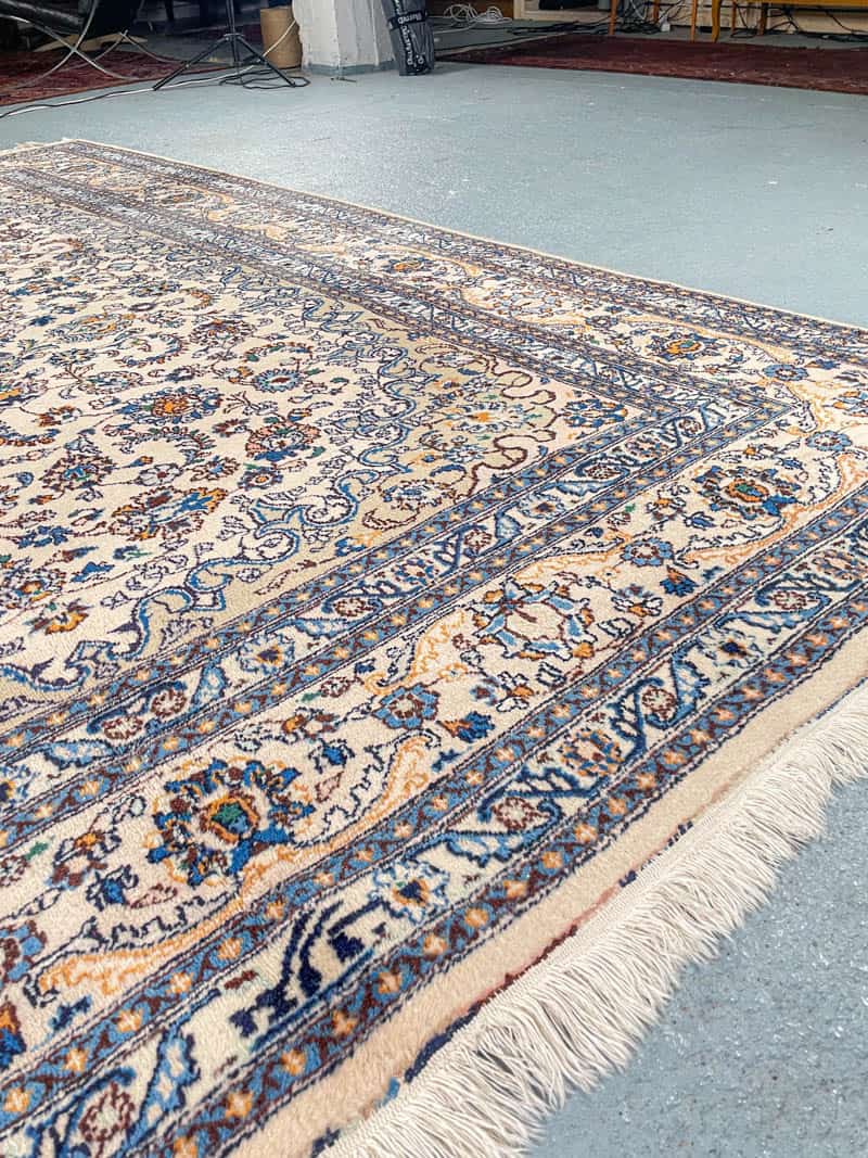 tyrmäävän elegantti vaalea kasmir 355 x 250 cm varattu 21.7. klo 20 asti (kopio)