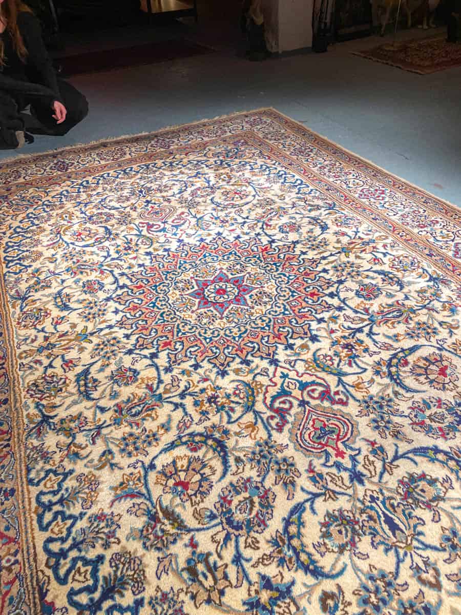 Äärimmäisen yksityiskohtainen nain silkillä 355 x 250 cm varattu 21.7. klo 20 asti (kopio)