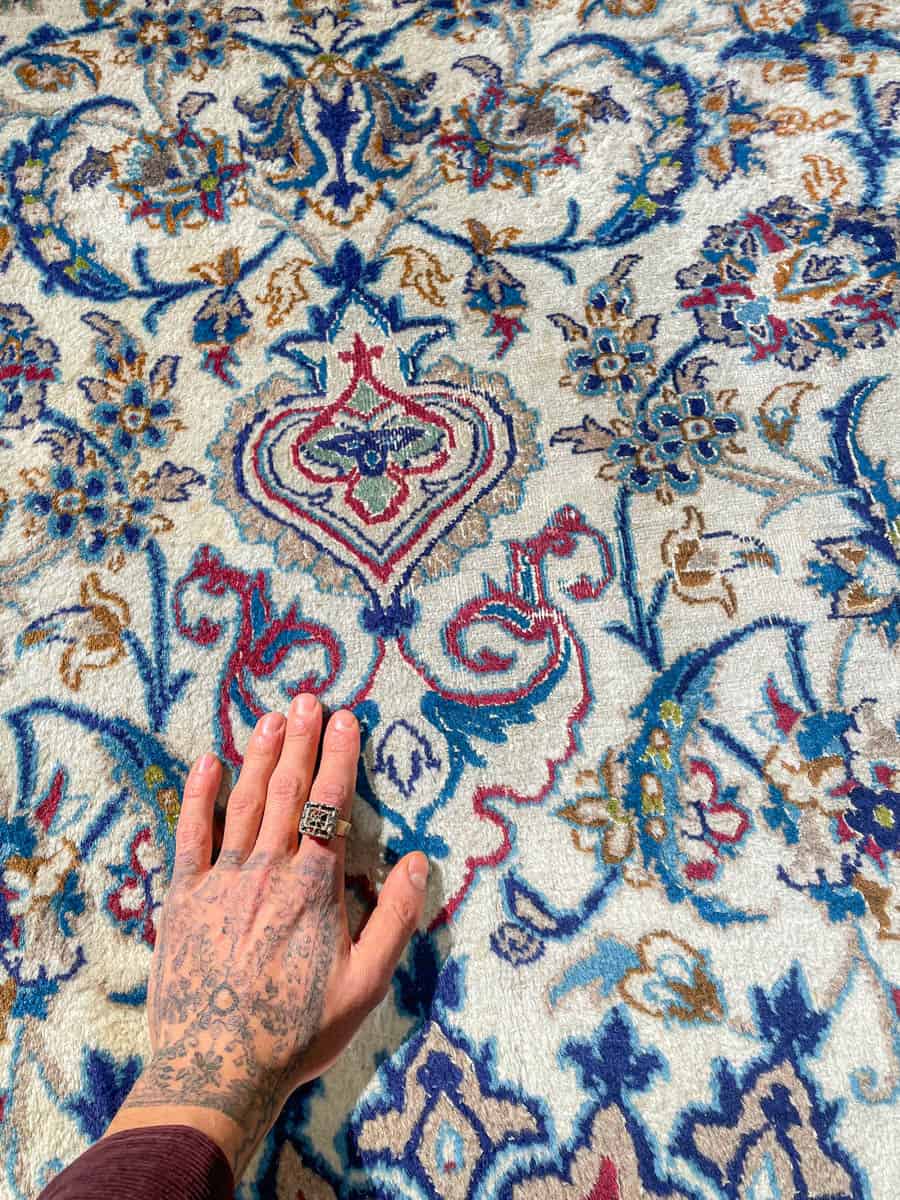 Äärimmäisen yksityiskohtainen nain silkillä 355 x 250 cm varattu 21.7. klo 20 asti (kopio)