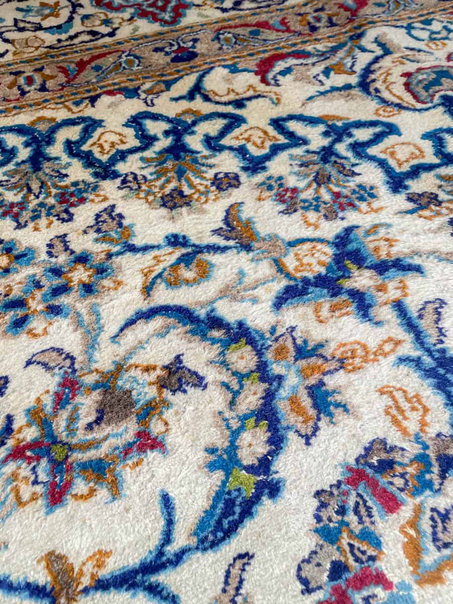 Äärimmäisen yksityiskohtainen nain silkillä 355 x 250 cm varattu 21.7. klo 20 asti (kopio)