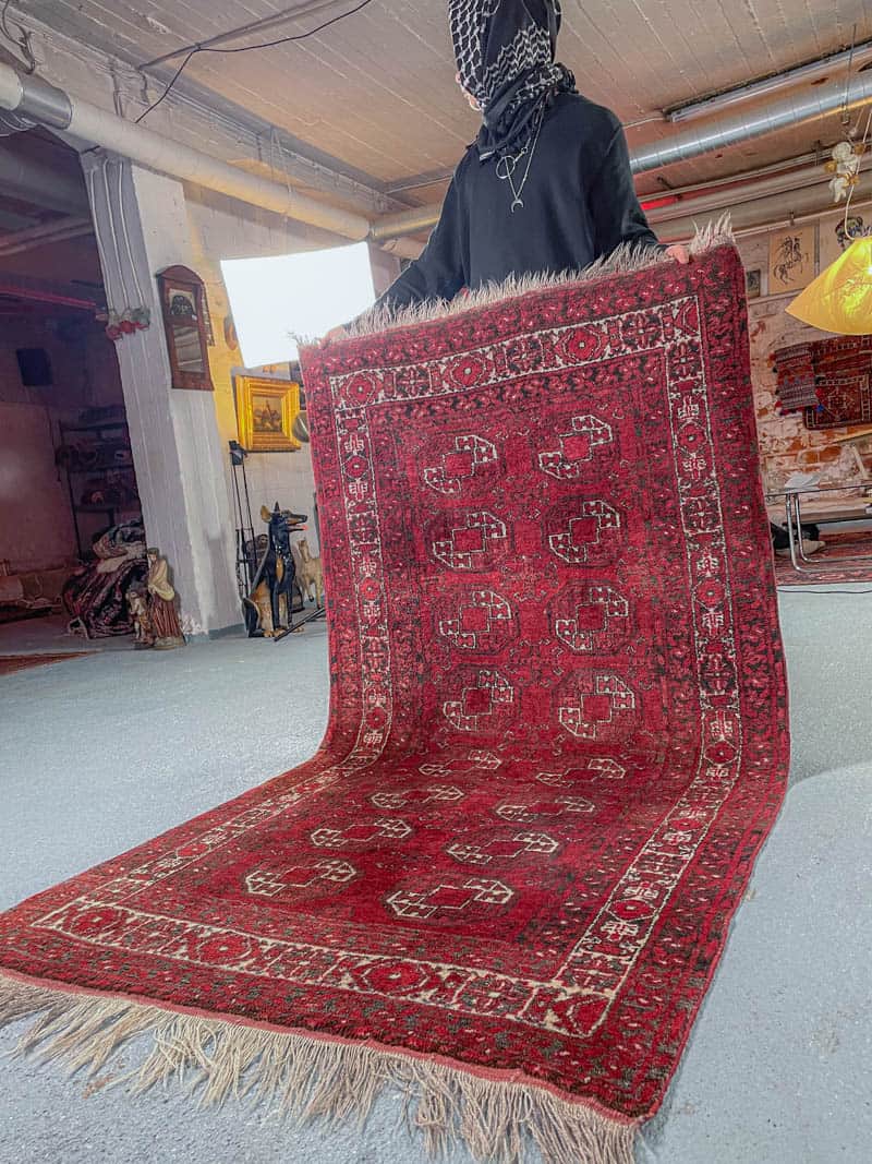 tyrmäävä puoliantiikki afgaanimatto 1950 luvulta 205 x 131 cm (kopio)