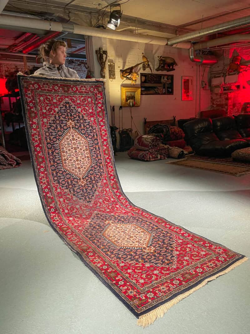 tunnelmallinen tumma bijar käytävämatto – 281 x 90 cm