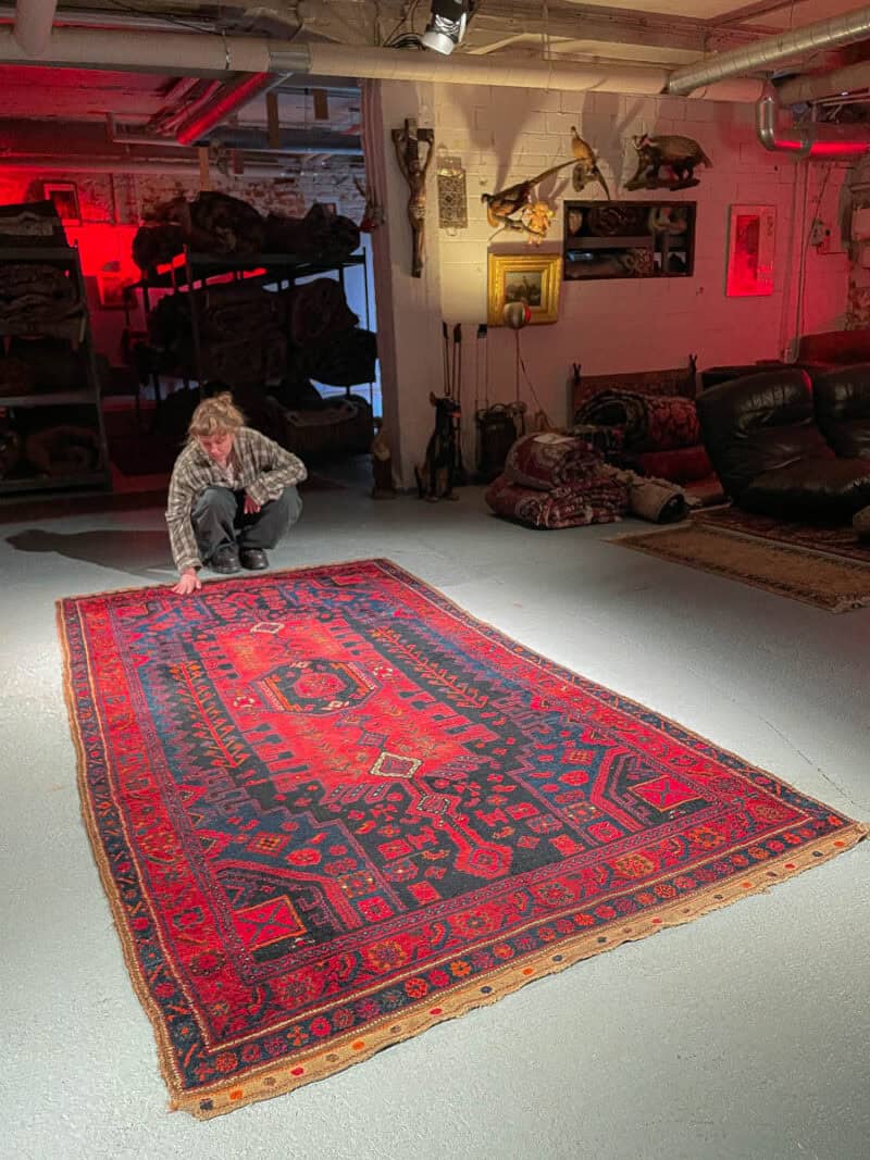 lumoavan tumma puoliantiikki koliai  301 x 153 cm