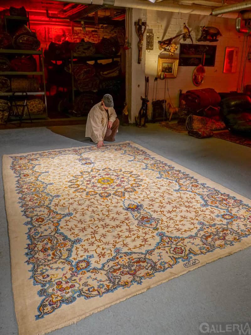 ihastututtava signeerattu palatsikokoinen keshan  395 x 280 cm (kopio)