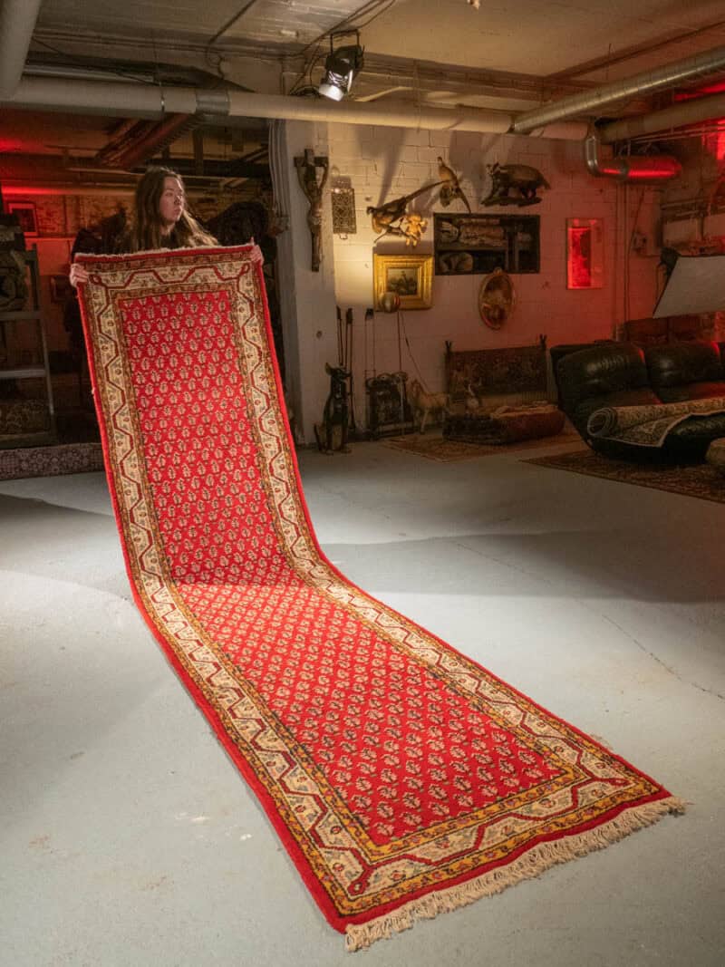 pirteän punainen sarouk mir käytävämatto 333 x 81 cm