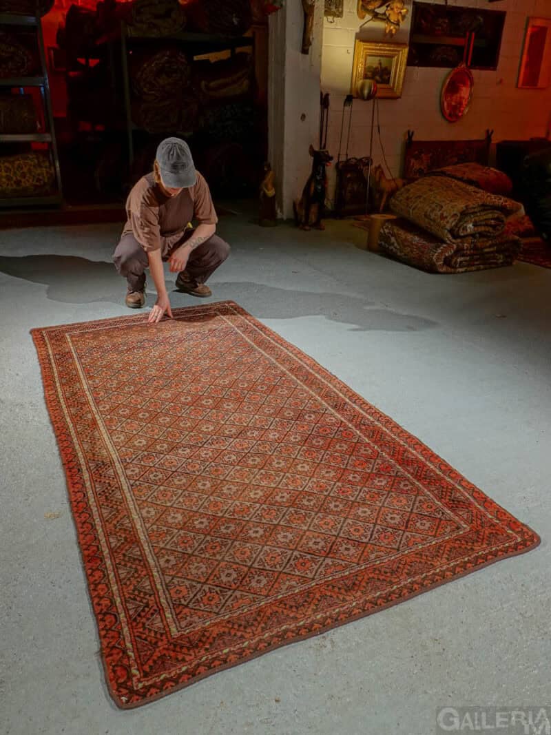 tummanpuhuva balutsi  210 x 111 cm