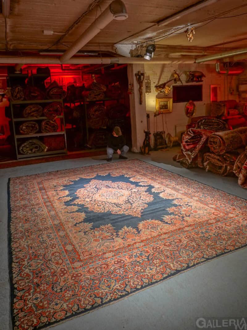 hurmaavan sininen palatsikokoinen antiikki kirman 430 x 390 cm