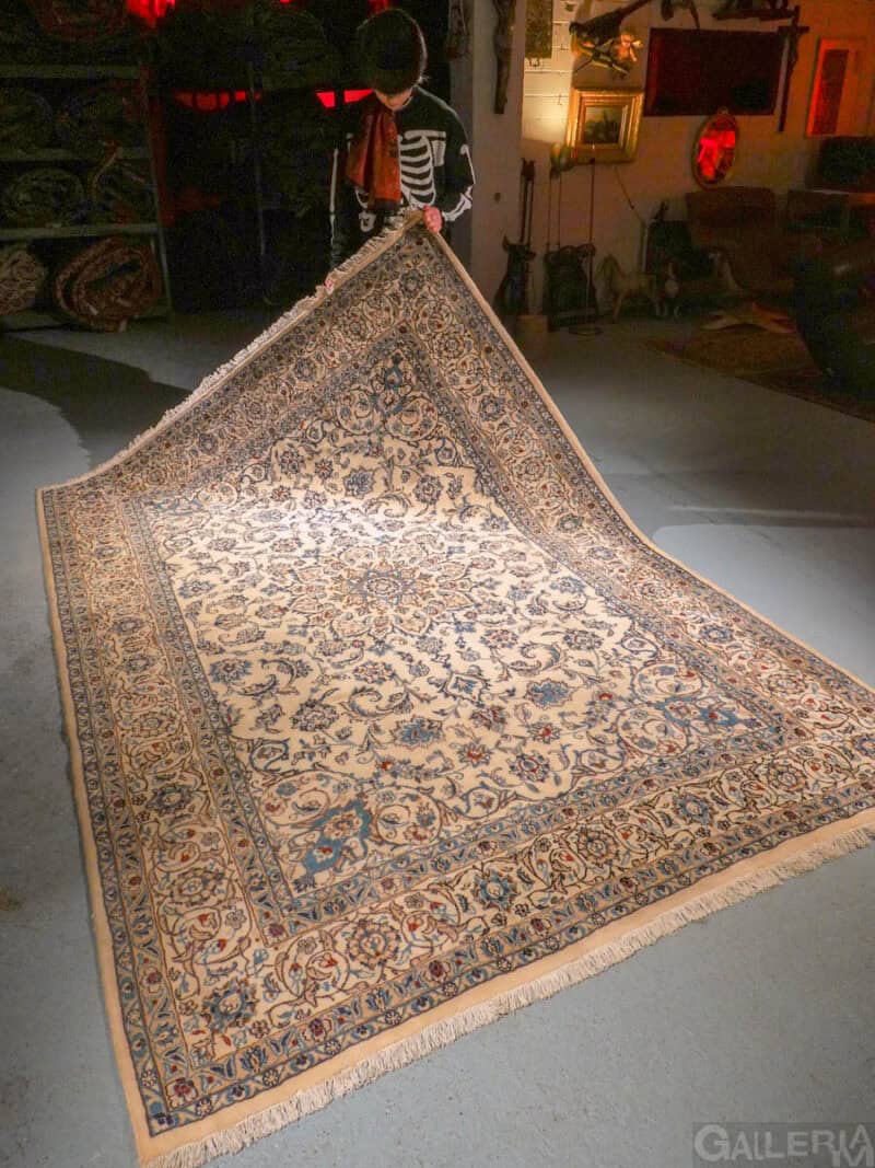 ajattoman kaunis nain 295 x 202 cm