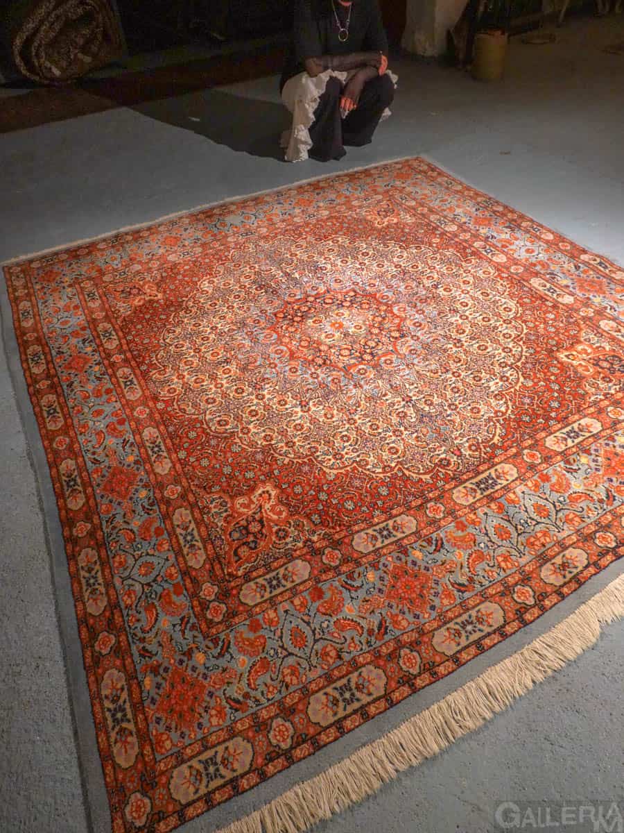 ihastuttavan pastellinen moud signeerattu 227 x 213 cm