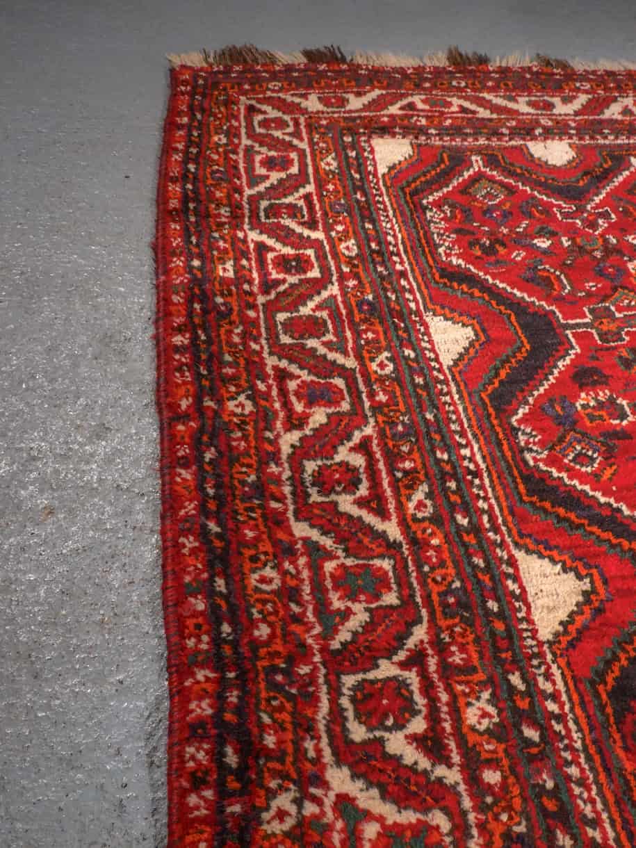 pirteän punainen puoliantiikkinen gasghai 265 x 170 cm