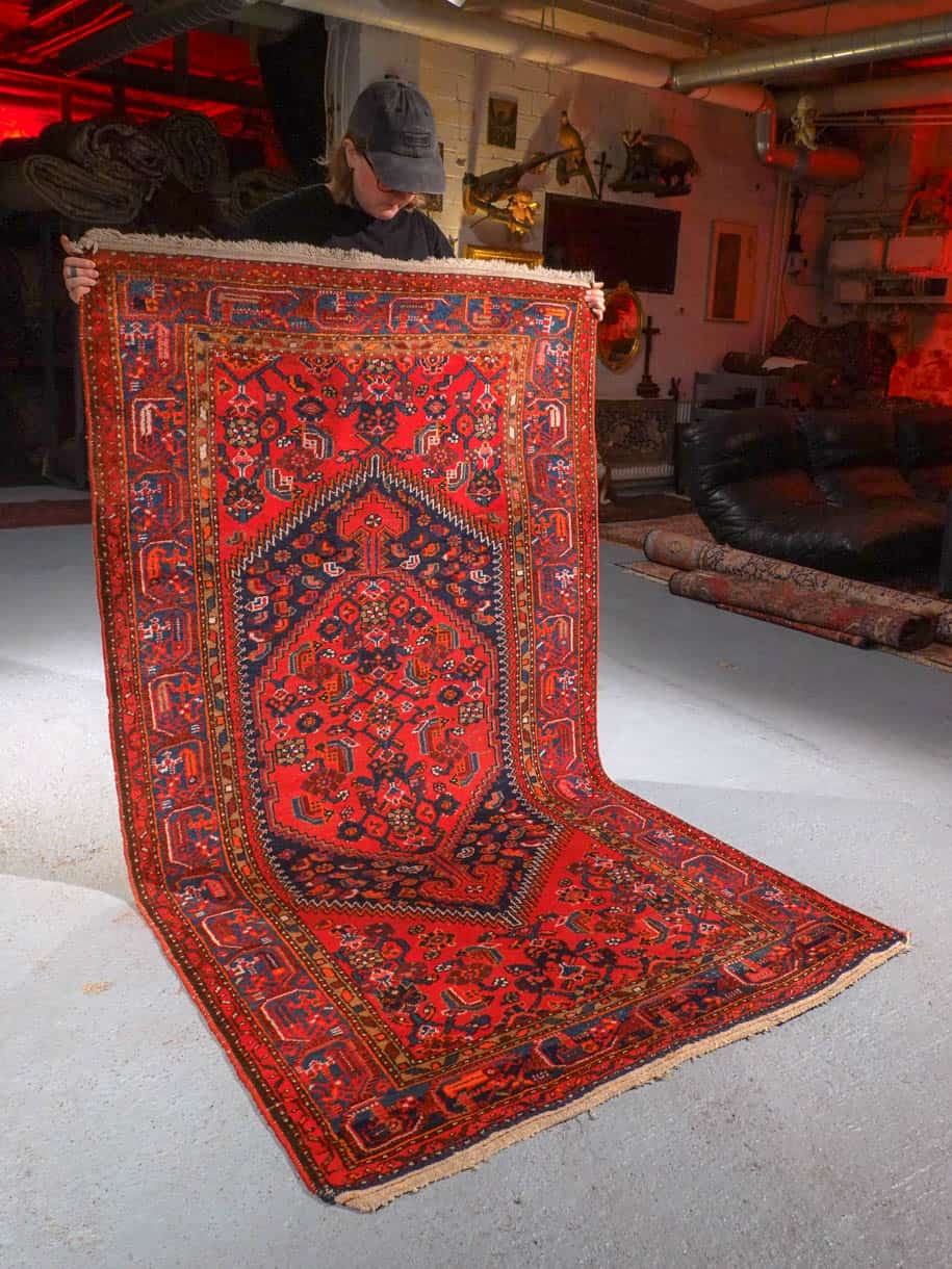 säväyttävän punainen hamadan 210 x 120 cm