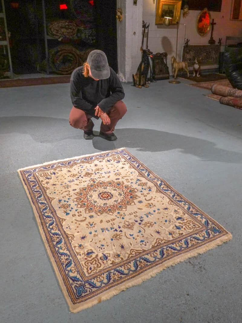 hillityn vaalea nain 130 x 92 cm