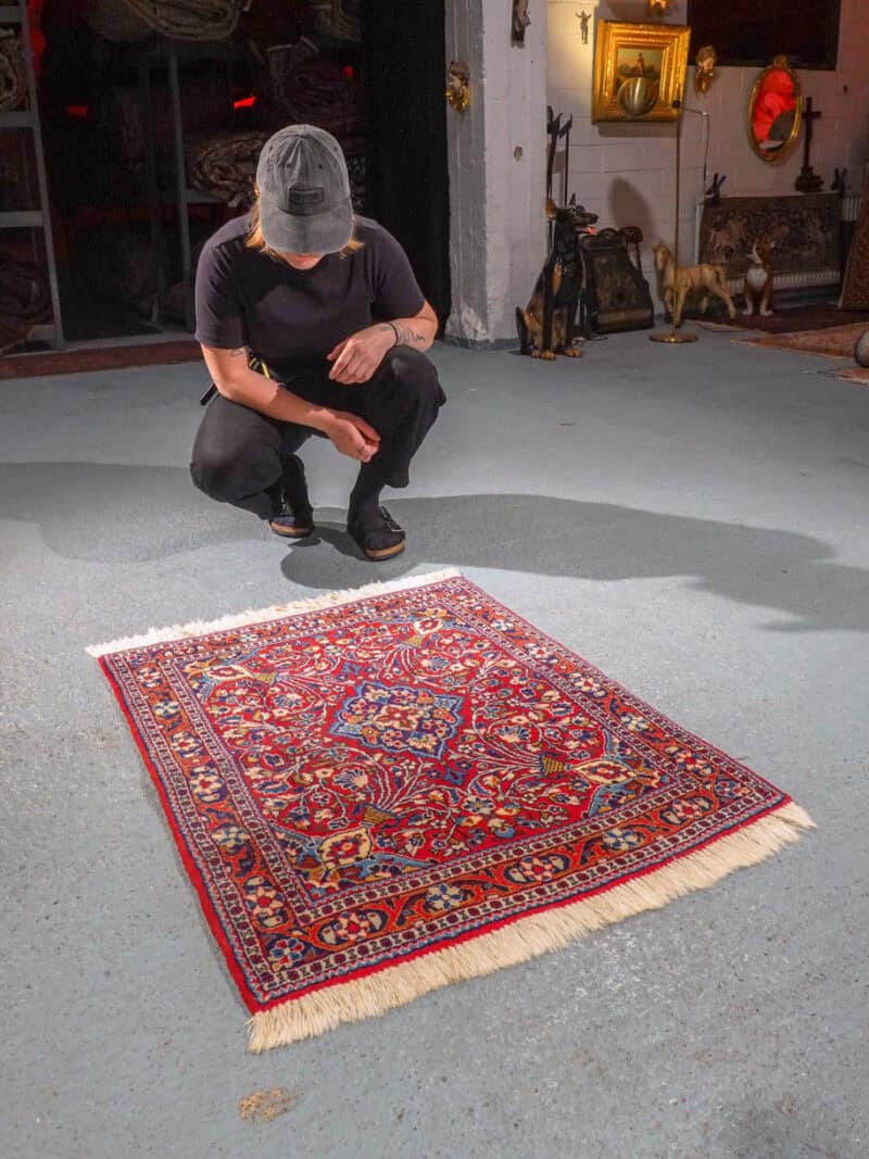 värikylläinen pieni sarouk 84 x 70 cm