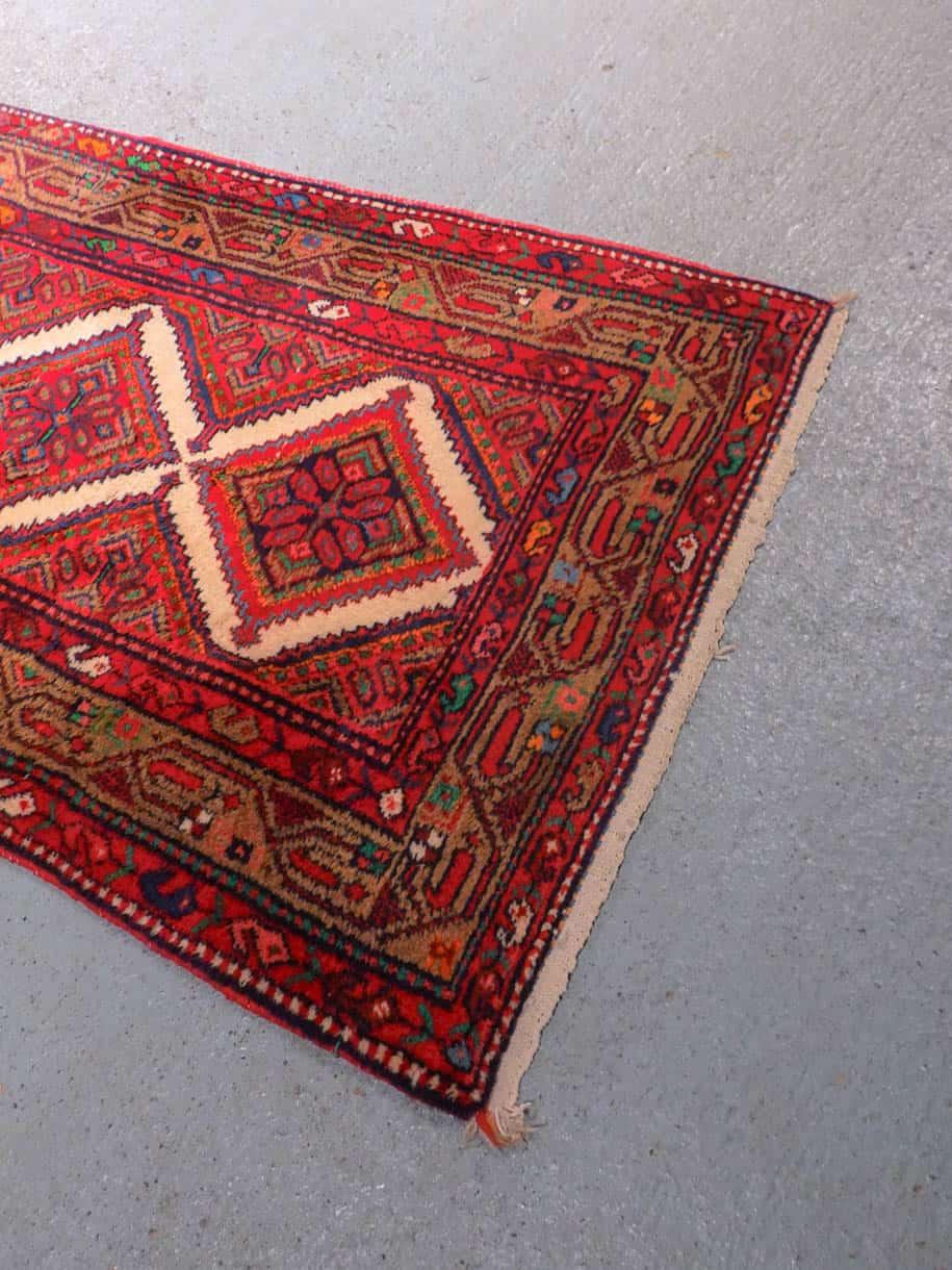 luonteikkaan särmikäs hamadan käytävämatto 304 x 113 cm (kopio)