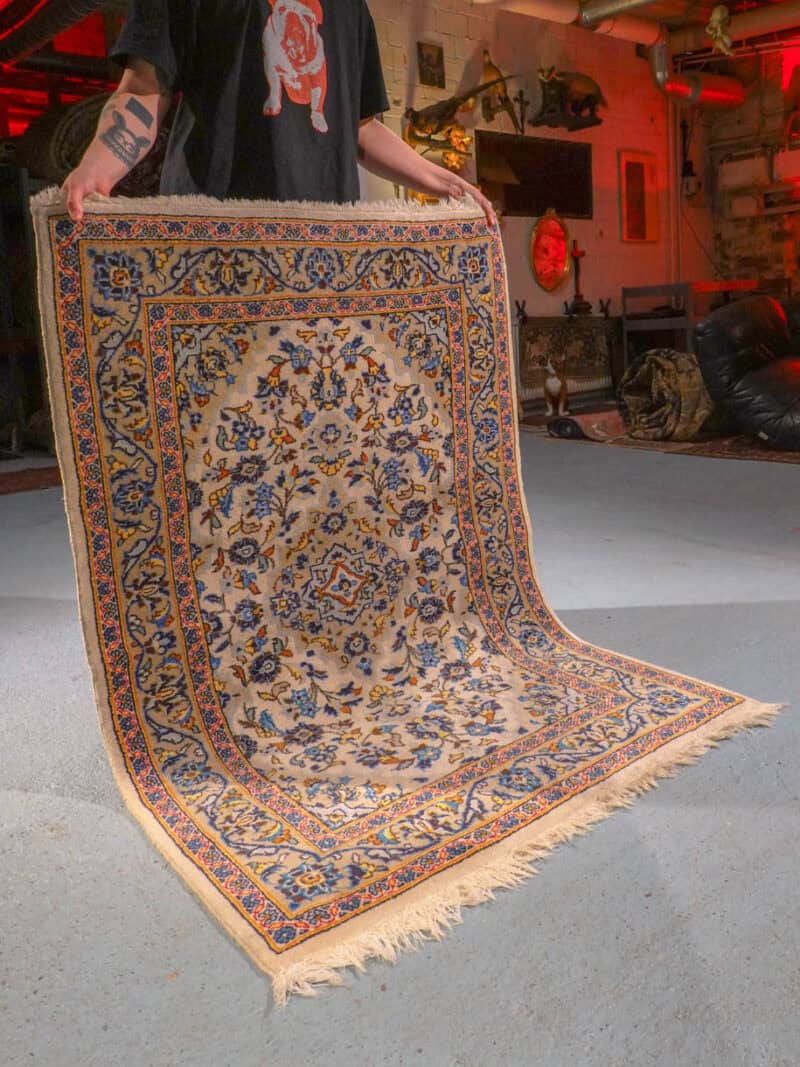 herttainen vaalea keshan  320 x 231 cm (kopio)