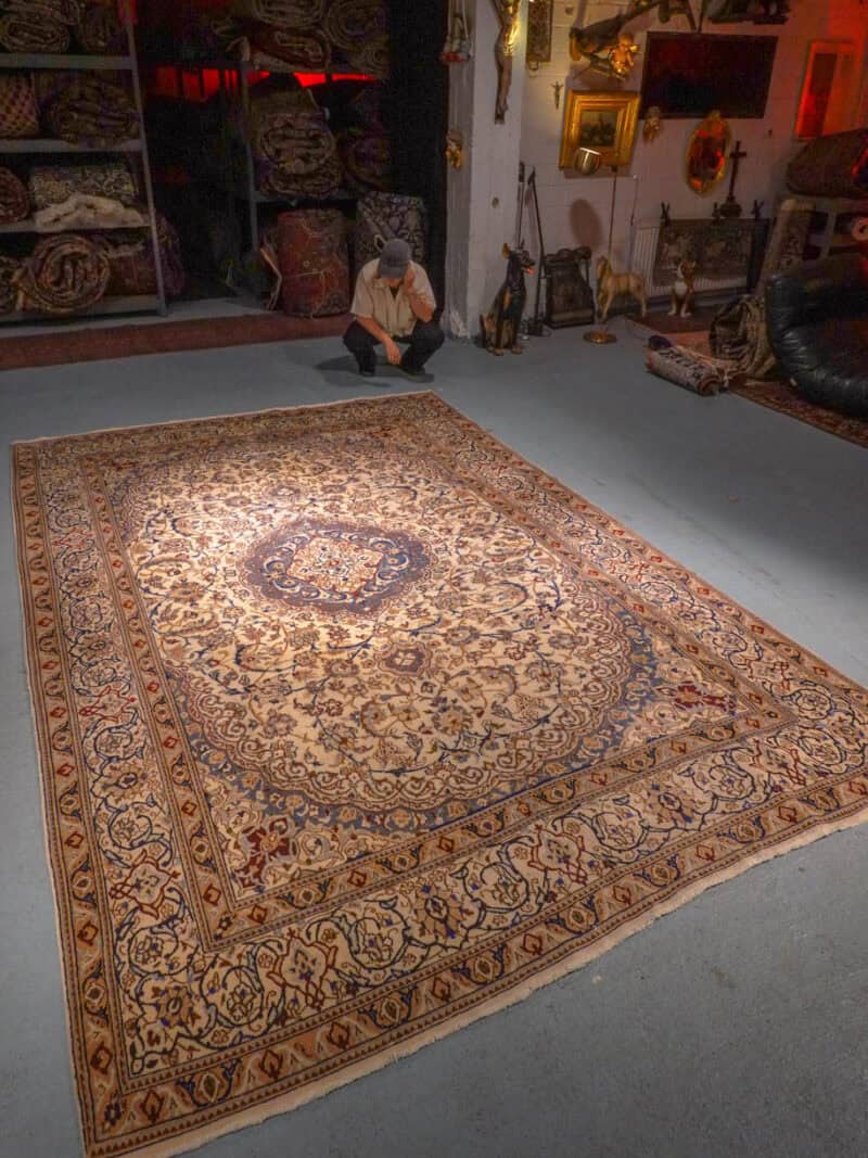 lempeän elegantti nain 350 x 240 cm