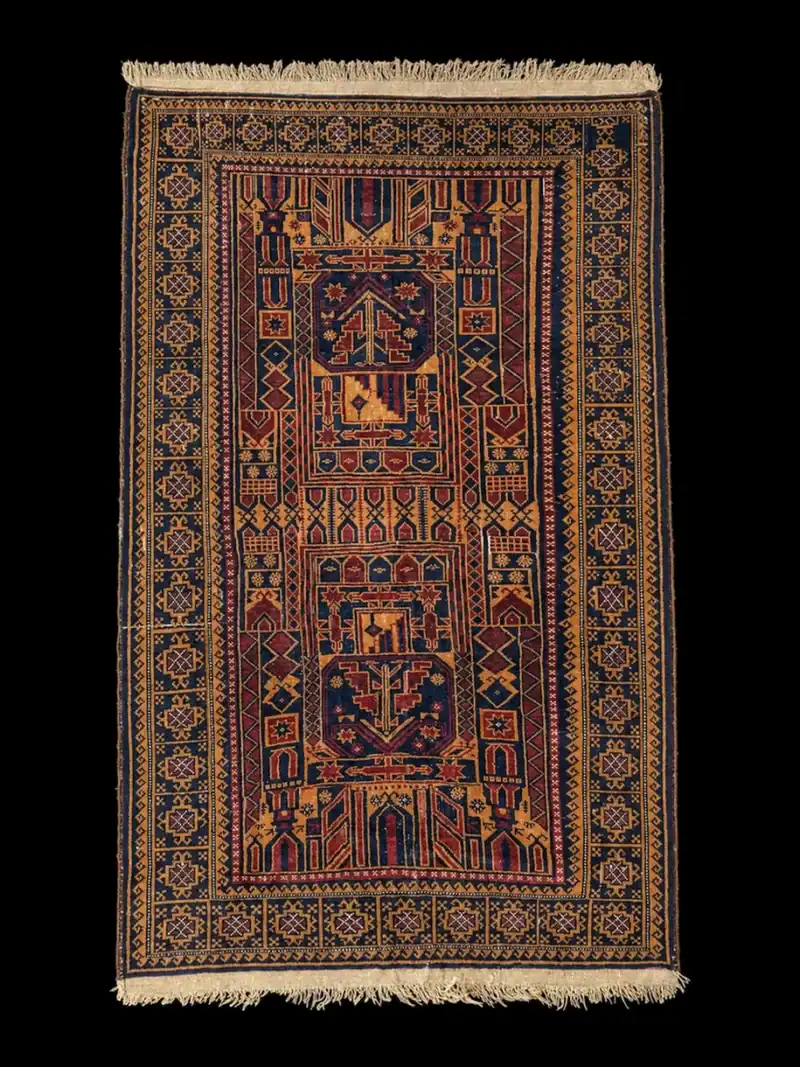 Geometrinen puoliantiikki-Balutsi - 178 x 104 cm, ylhäältä kuvattu