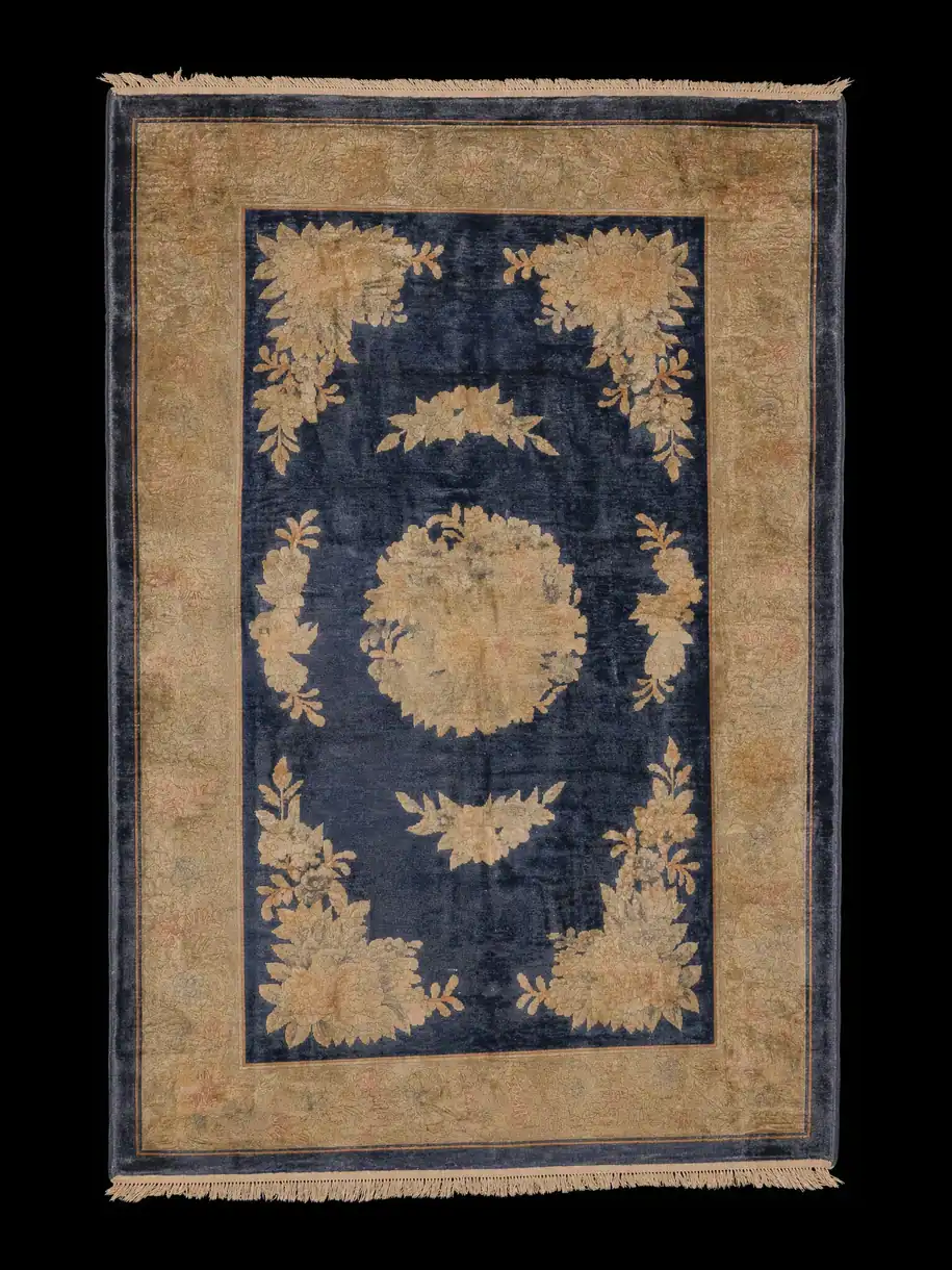 Silkkimatto – Heleä Aubusson – 182 x 120 cm, ylhäältä kuvattu