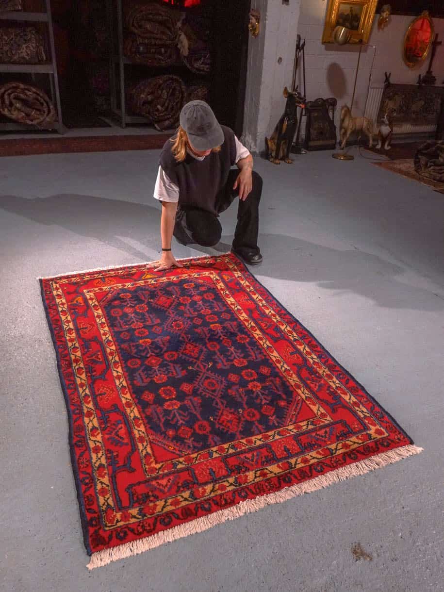 Punainen käsinsolmittu Hamadan-villamatto, 150 × 105 cm