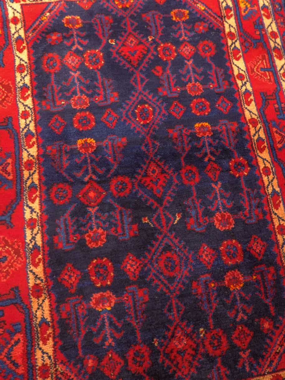 Punainen käsinsolmittu Hamadan-villamatto, 150 × 105 cm