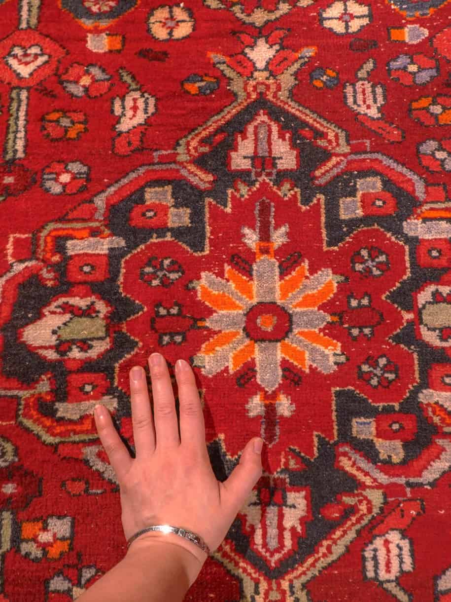 Punainen käsinsolmittu Hamadan-villamatto, 160 × 104 cm