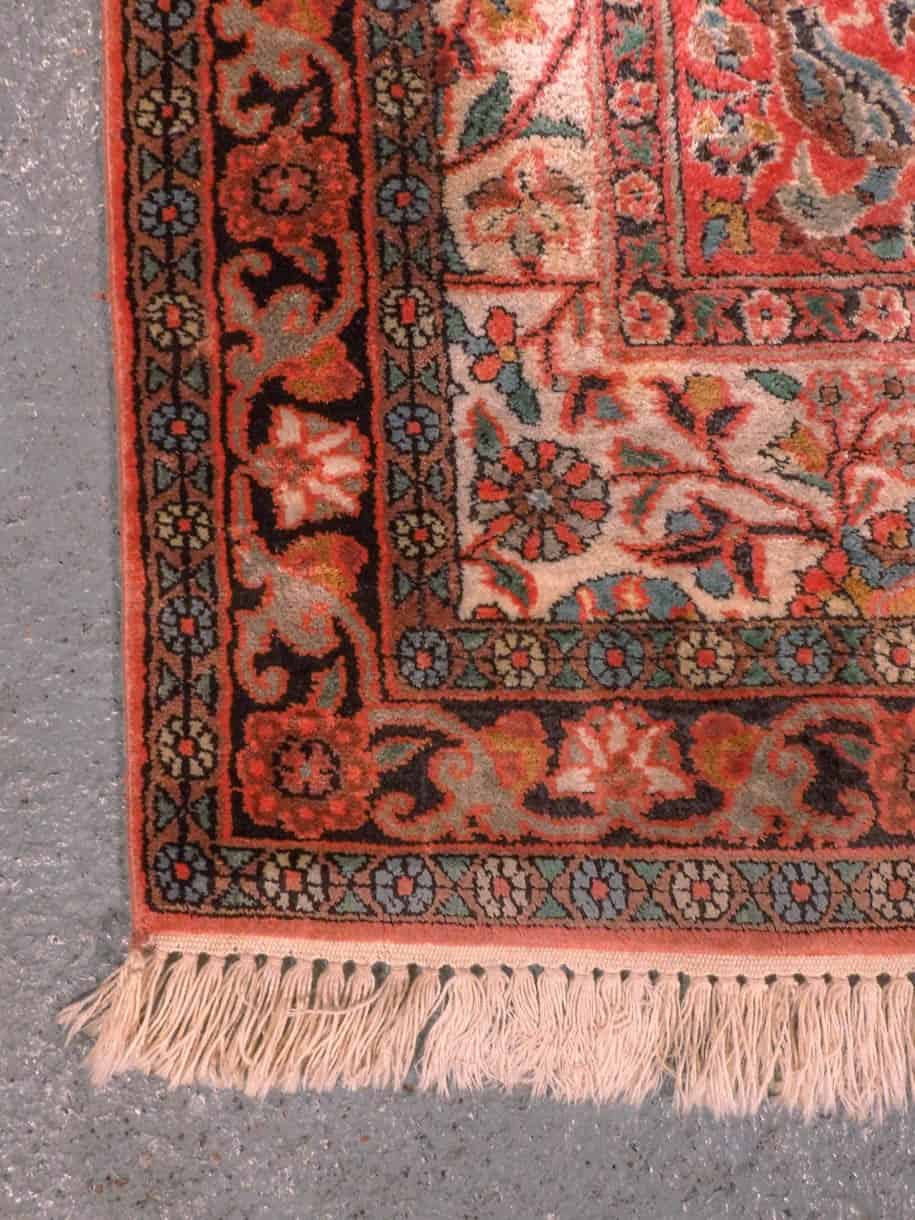 Kashmir-maton reunan yksityiskohta