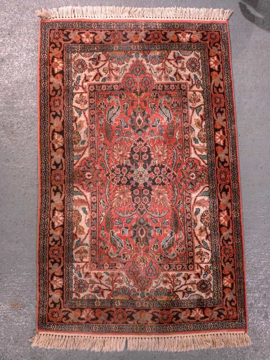 Punainen käsinsolmittu Kashmir-silkkimatto, 125 × 79 cm