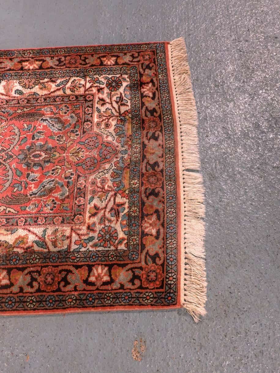 Punainen käsinsolmittu Kashmir-silkkimatto, 125 × 79 cm