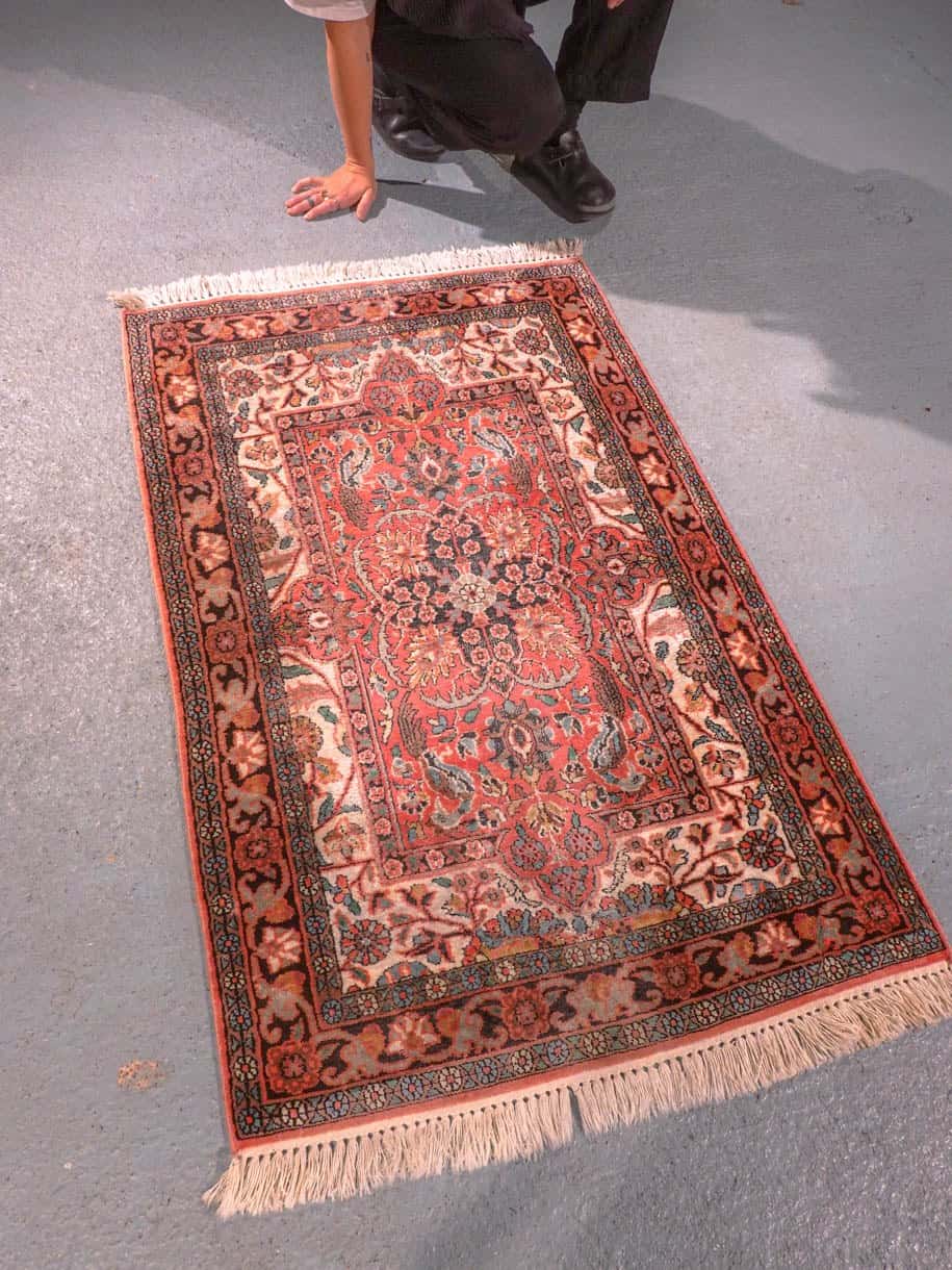 Punainen käsinsolmittu Kashmir-silkkimatto, 125 × 79 cm