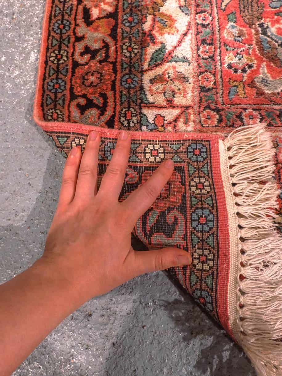 Punainen käsinsolmittu Kashmir-silkkimatto, 125 × 79 cm