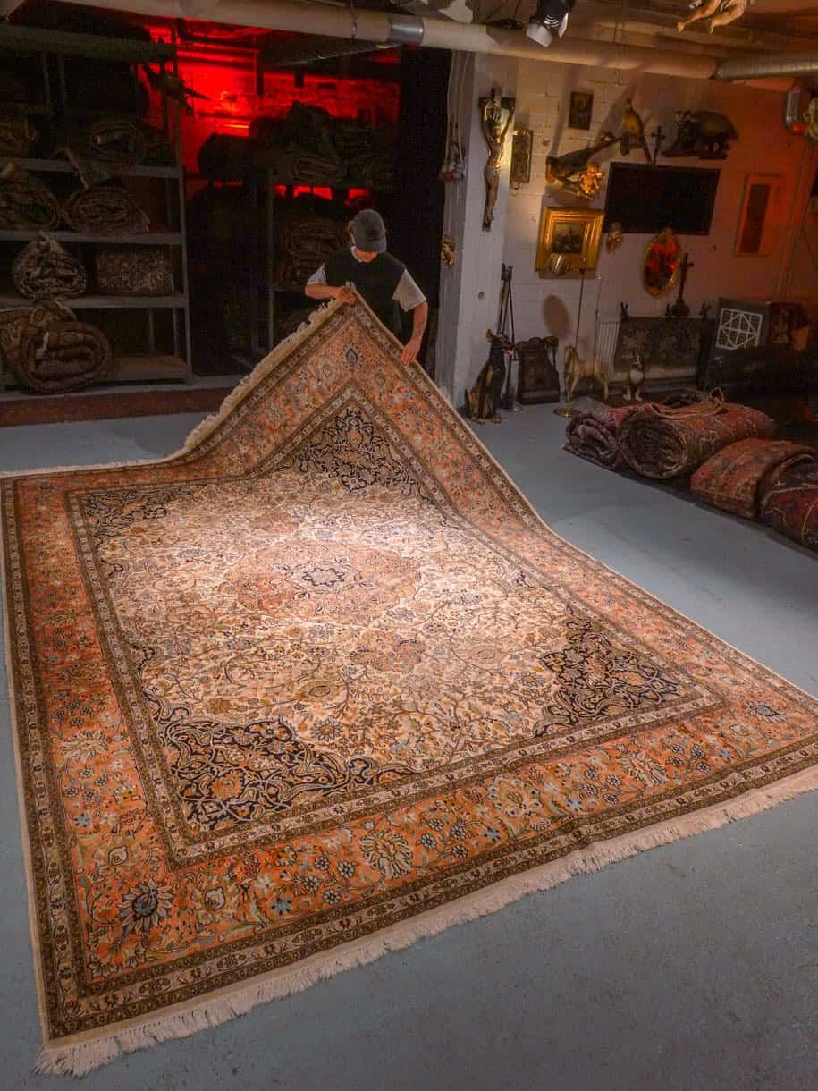 Kashmir-maton reunan yksityiskohta