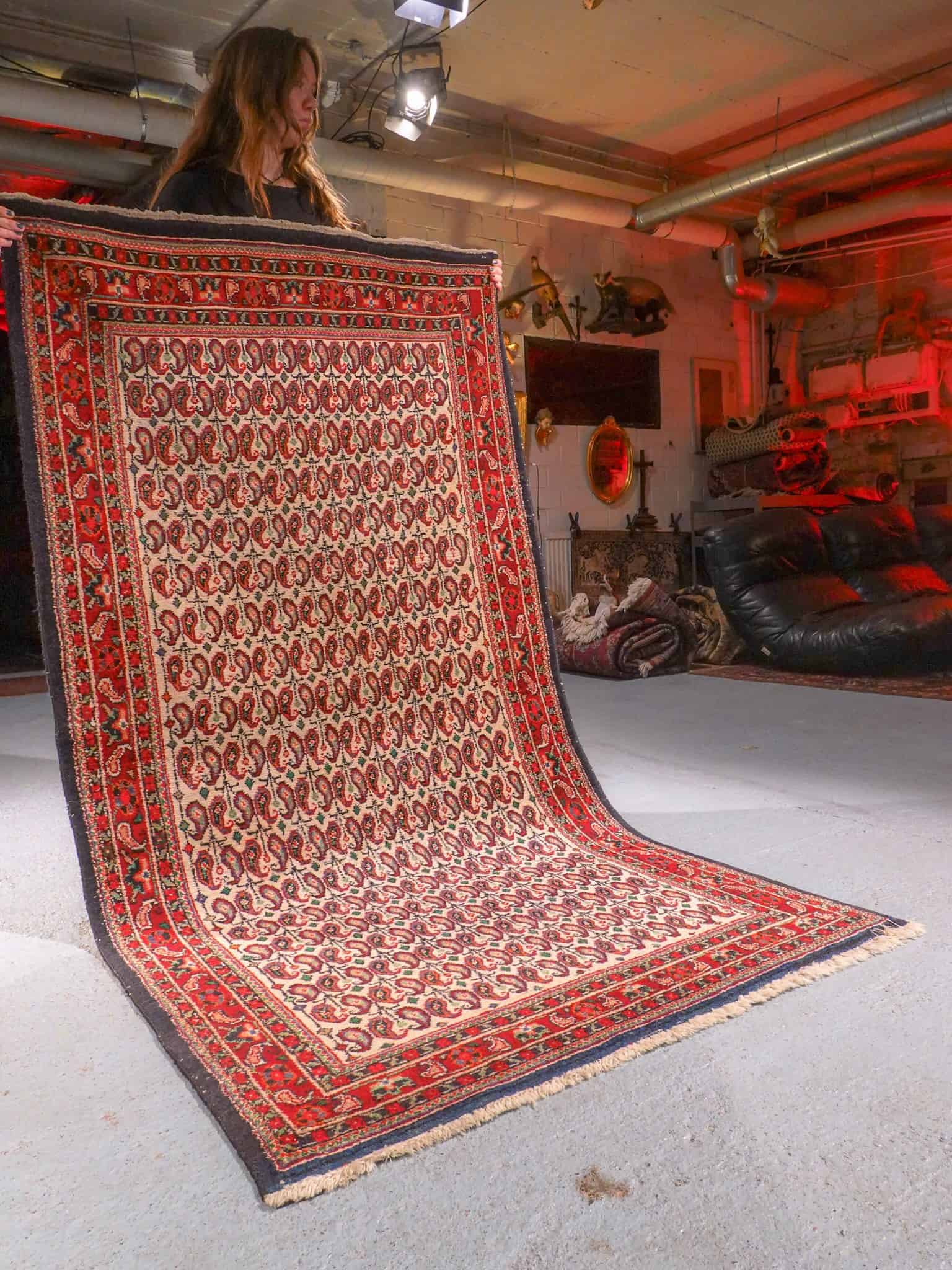 Vaalea käsinsolmittu Malayer-villamatto, 212 × 112 cm
