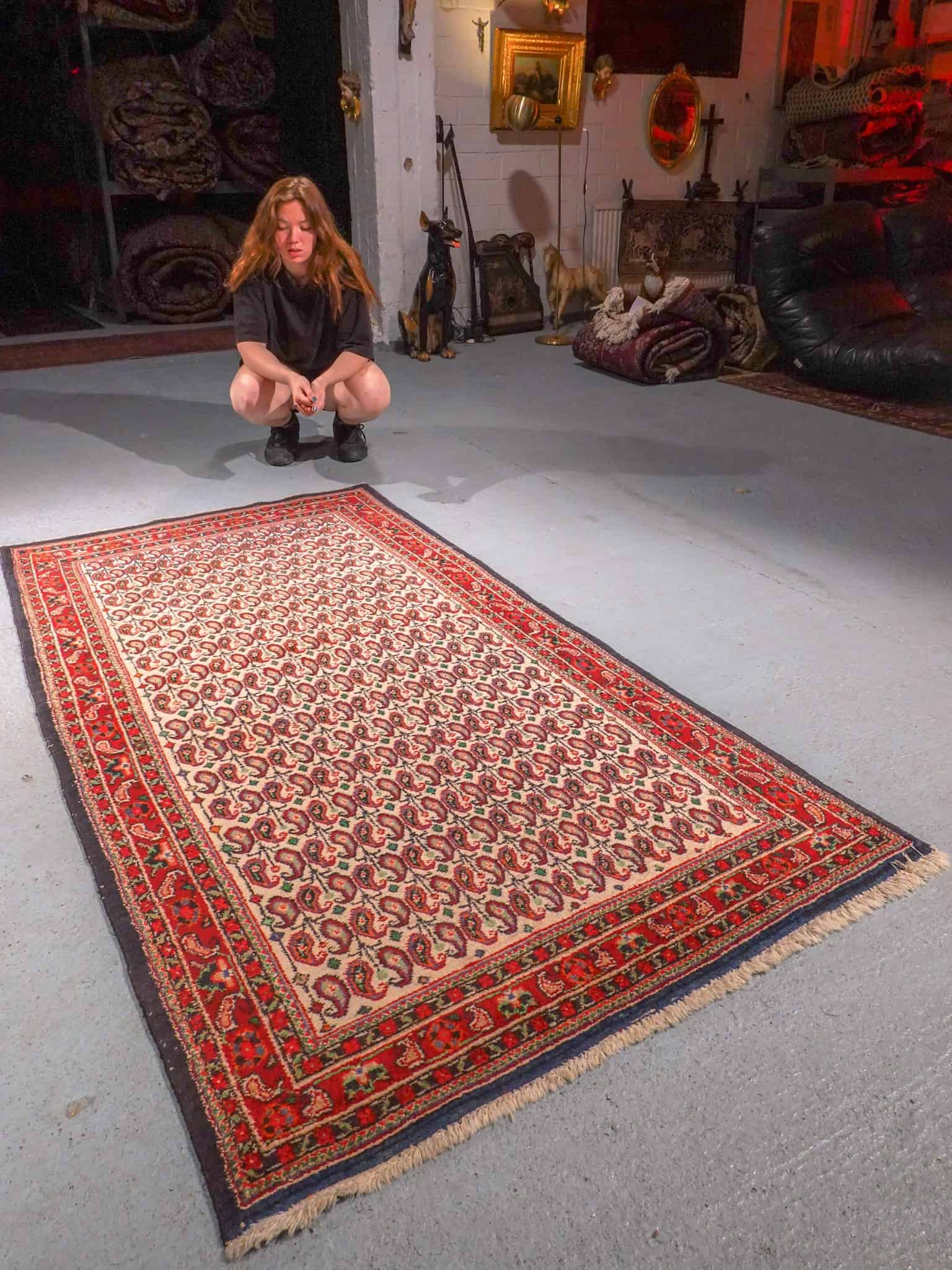Vaalea käsinsolmittu Malayer-villamatto, 212 × 112 cm