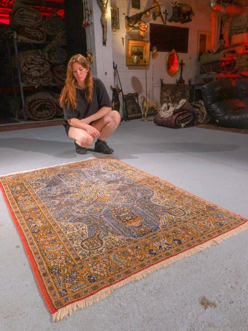 Muu käsinsolmittu Qum-villamatto, 162 × 110 cm