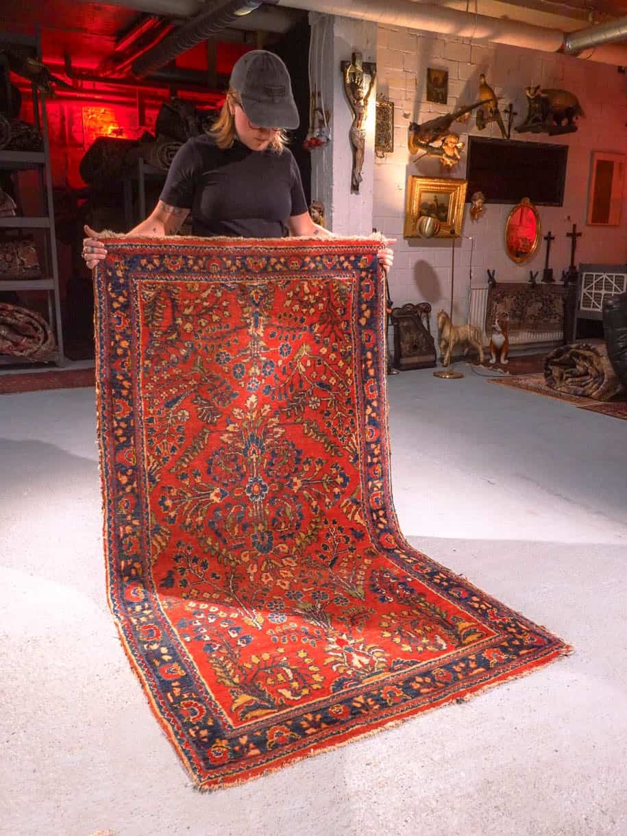 Punainen käsinsolmittu Sarouk-villamatto, 177 × 87 cm