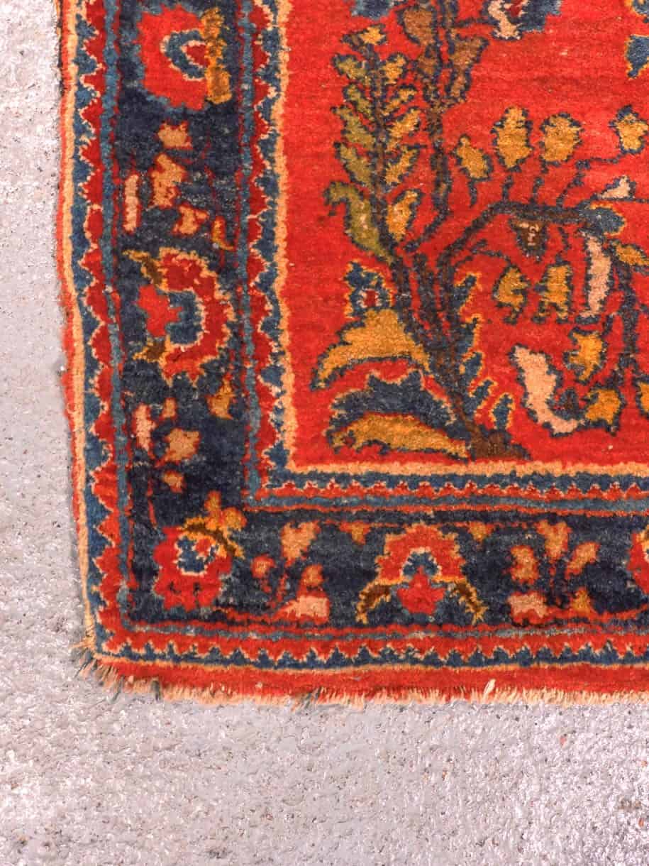 Punainen käsinsolmittu Sarouk-villamatto, 177 × 87 cm