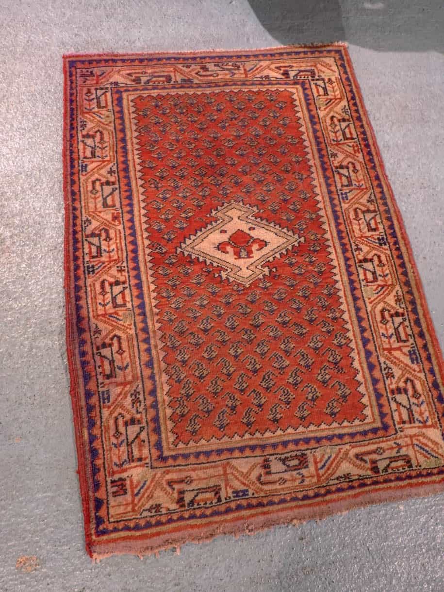 Punainen käsinsolmittu Sarouk Mir-villamatto, 120 × 81 cm