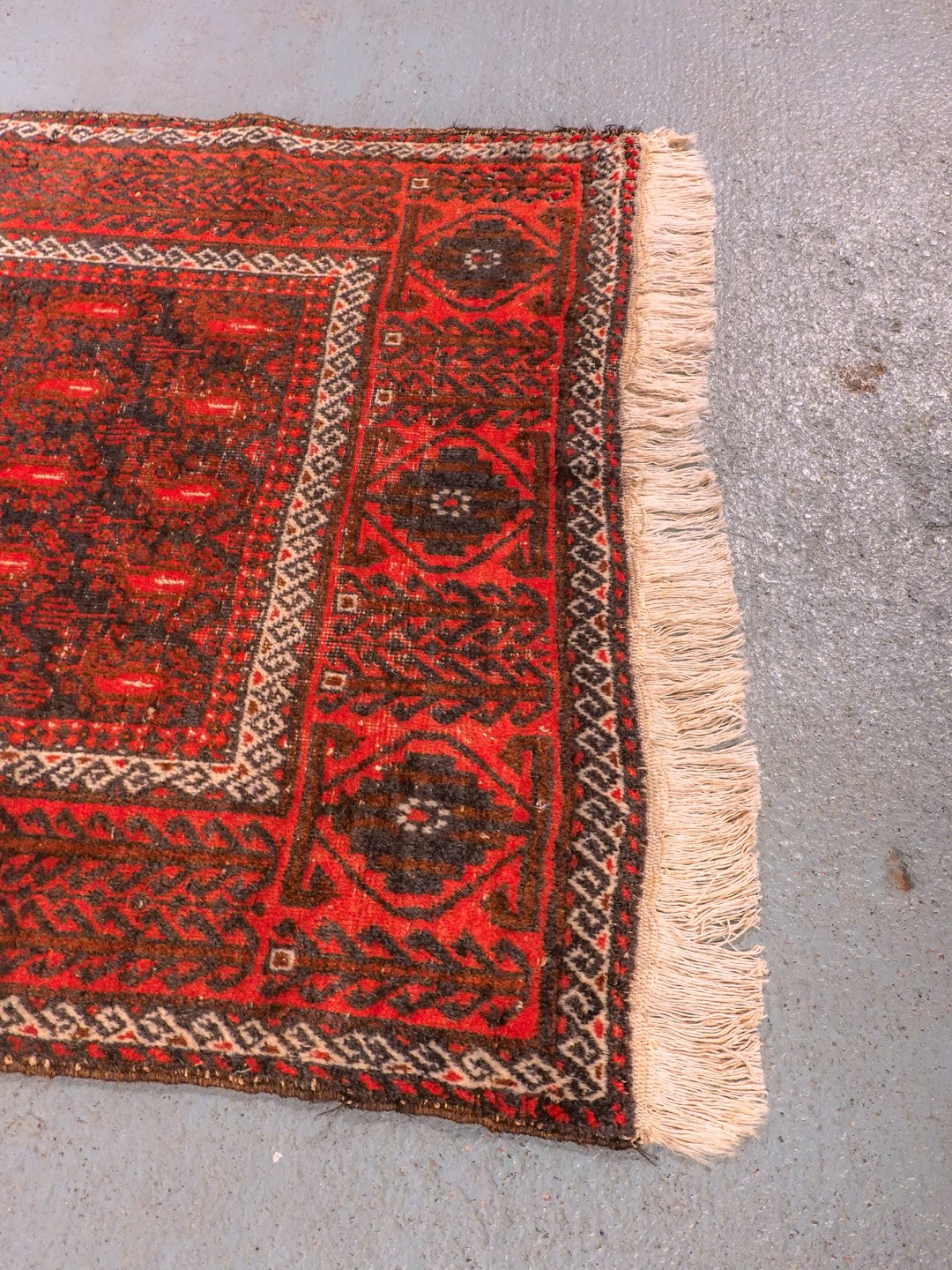Balutsi-maton reunan yksityiskohta