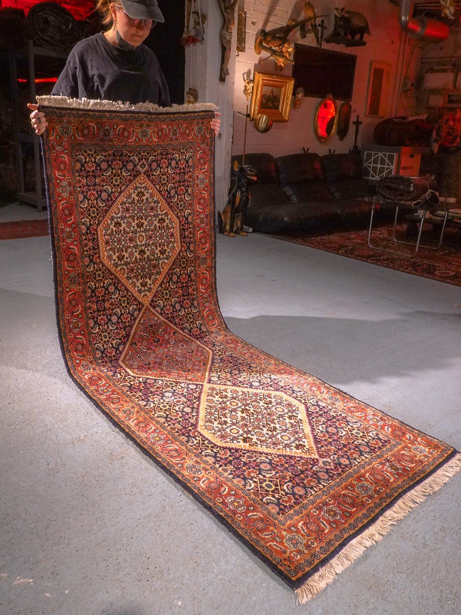 Vaalea käsinsolmittu Bijar-villamatto, 237 × 87 cm