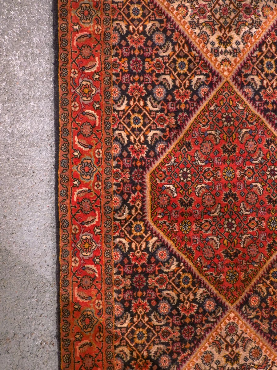 Vaalea käsinsolmittu Bijar-villamatto, 237 × 87 cm