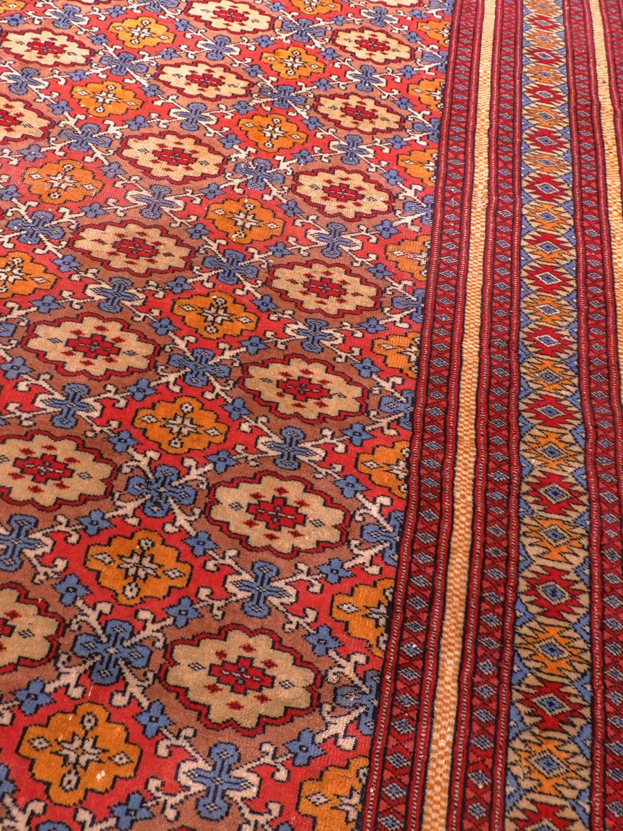 Punainen käsinsolmittu Buhara-villamatto, 273 × 184 cm