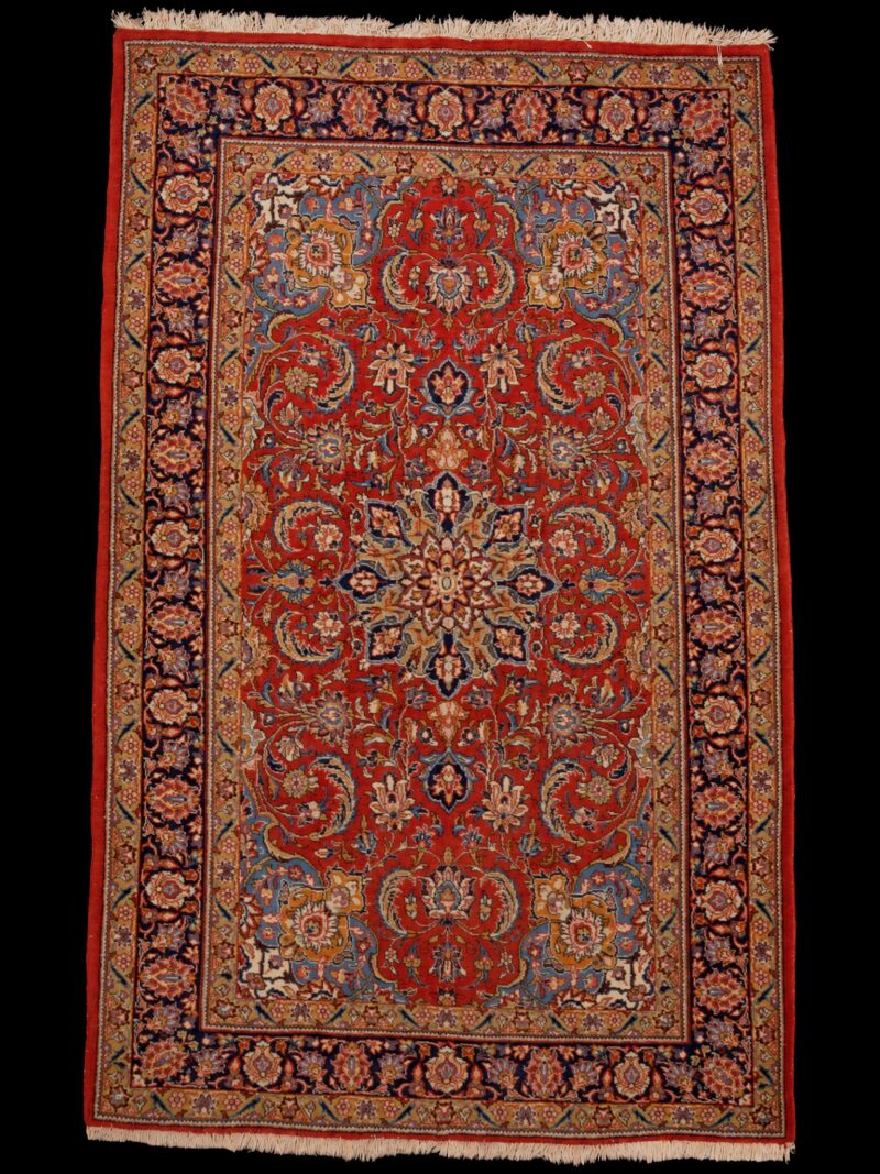 Punainen käsinsolmittu Ghom-villamatto, 238 × 154 cm